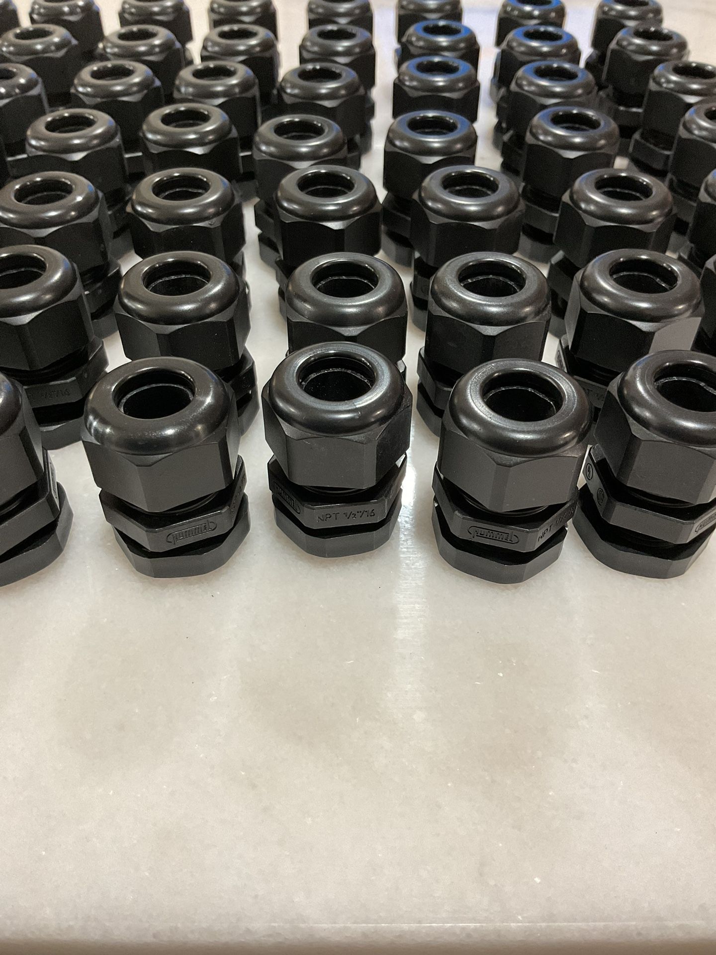 Cable Grip, Hummel Brand, 1/2”. 69 Pieces.