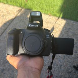 Canon Camera 60 D Used OBO 