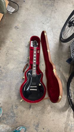 2018 Gibson Les Paul Classic in Ebony