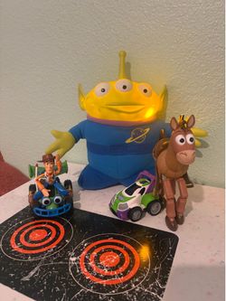 Toys story toys Alien lights up and talks , smoke free pet free home