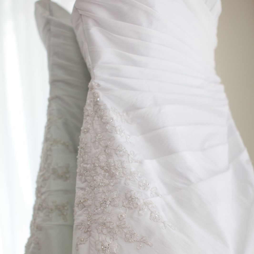 Sweetheart neckline ivory wedding dress