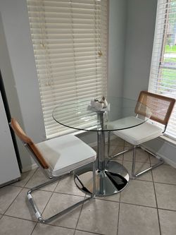 Like New 3 Piece Dining Set