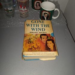 📚 📖 Gone With The Wind By Margaret Mitchell Book