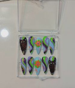 Press on nails