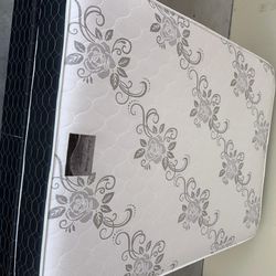 Deluxe Brand Queen Size Set 