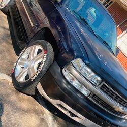 2004 Chevy Tahoe 4x4 169,000 RUNS & PULL
