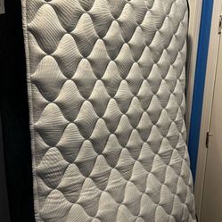 Serta Perfect Sleeper Luxurious Twin Mattress With Foldable Bed Frame