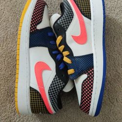Air Jordan Retro 1 Low Size 4.5 Youth/6wmns & 6 Youth/7.5wmns 