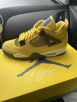 Jordan 4 Retro Lightning Sz 11.5