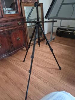 CANVAS  EASEL