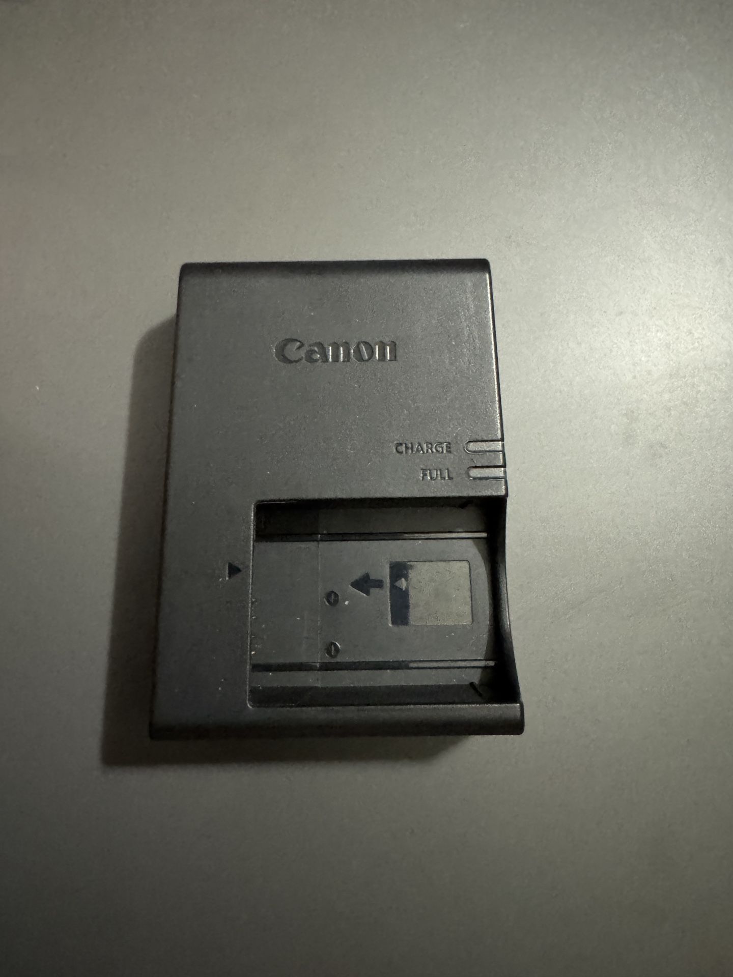 Canon LP-E17 battery charger