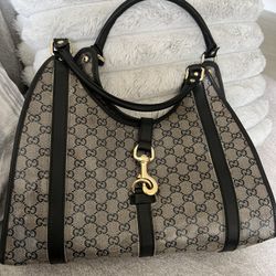Black Patented Gucci Bag Medium Size With Sandals 
