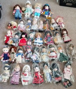 37 Children Around The World Dolls