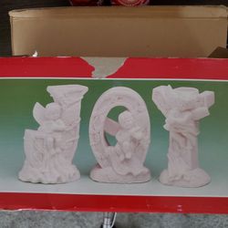Joy Candle Holder Set