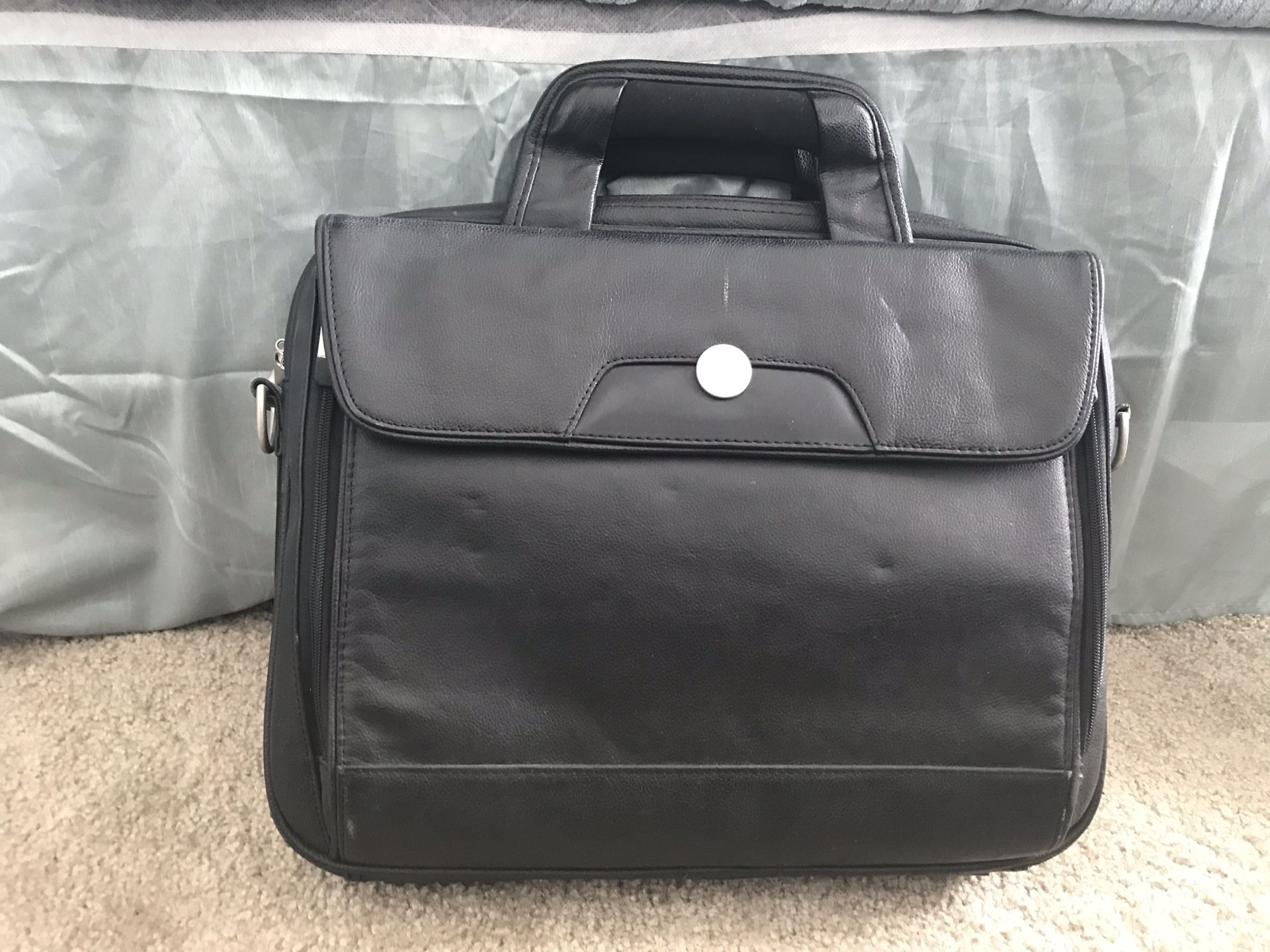 Dell suitcase