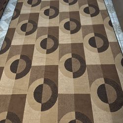 Tapete Grande 8X 9/30.  $35.00