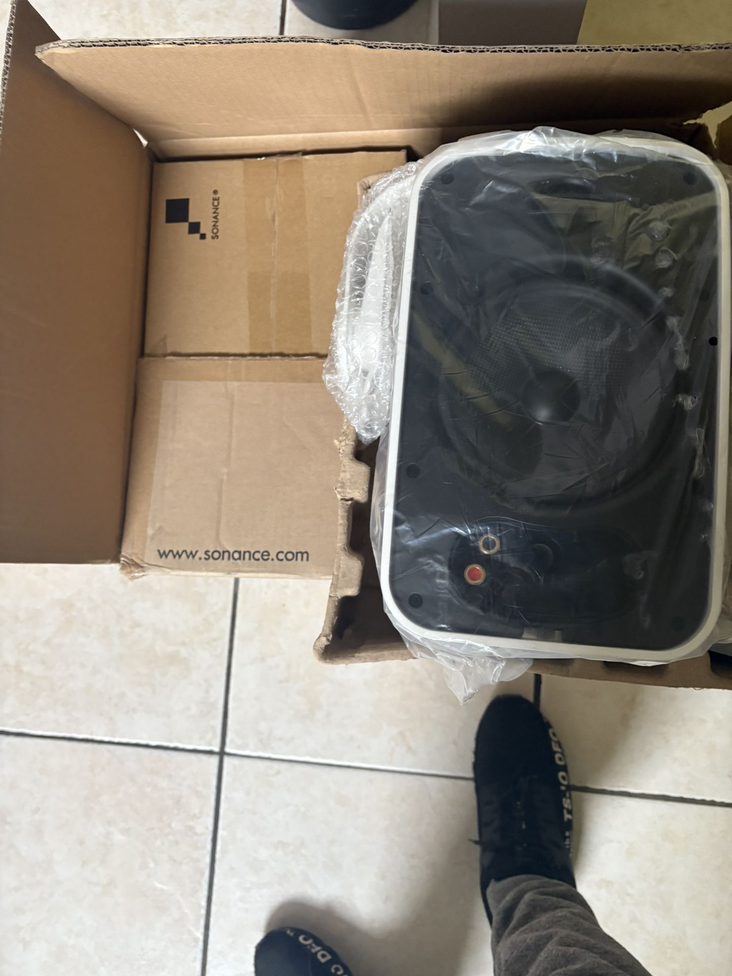 Sonance mariner 6.5” Out Door Speakers