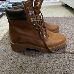 Women’s Timberland 9W Boots