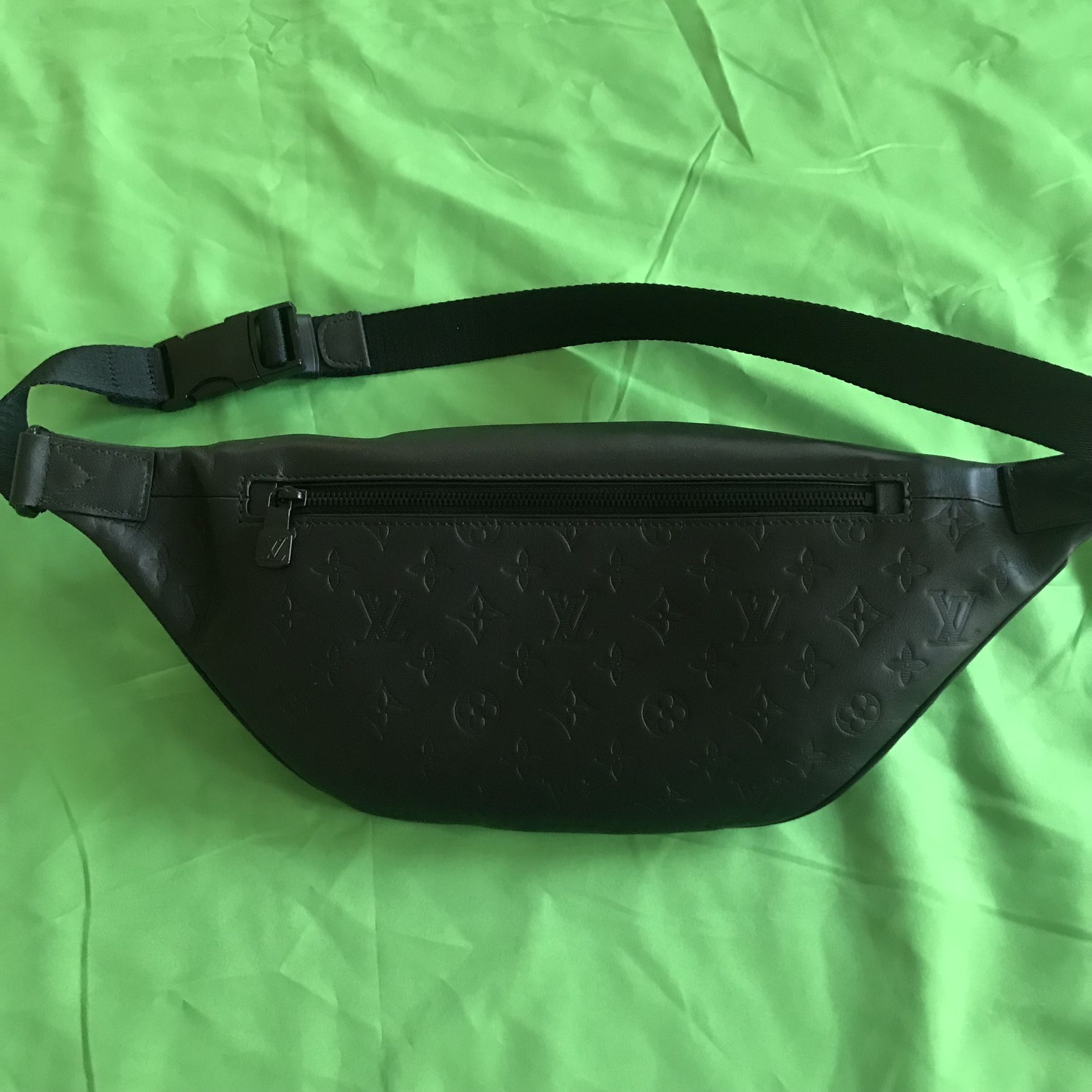 Louis Vuitton Fanny Pack for Sale in Federal Way, WA OfferUp