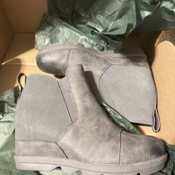 Athlefit Women's Wedge Ankle Boots - Size 9.5