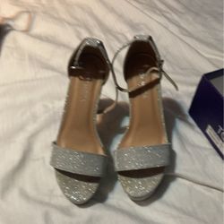 Women’s Size 5 High Heels