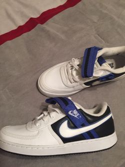 Nike shoes size 9.5