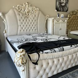Royal Style Bedroom Sets 