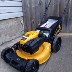 New - Cub Cadet 21" Inch Signature Cut Push Lawnmower With Bag And High Rear Wheels 