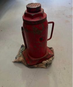 12-Ton Hydraulic Bottle Jack