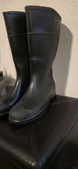 Rain boots size 12