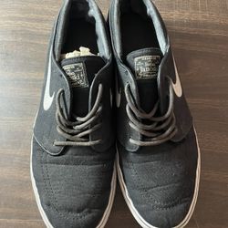 Nike SB Zoom Stefan Janoski Men's Size 11 Black Low Top Skate Shoes 615957-028