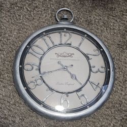 Edinburgh Clock Works Co Gray Silver Colored Clock