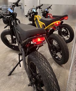 New! Electric Bike, 1500 W, 40mph, Akez E-bike, Black, Red, Blue, Yellow, Free Delivery 🚚 + Lock 🔐 