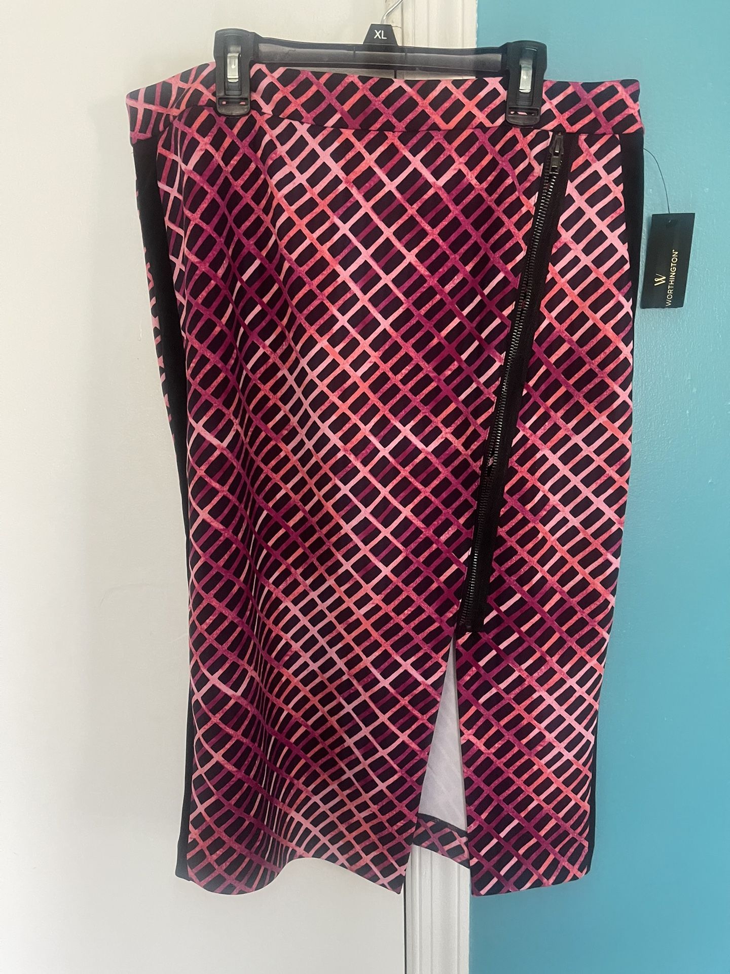 New Pink/ Black Skirt Skirt  Sz 12