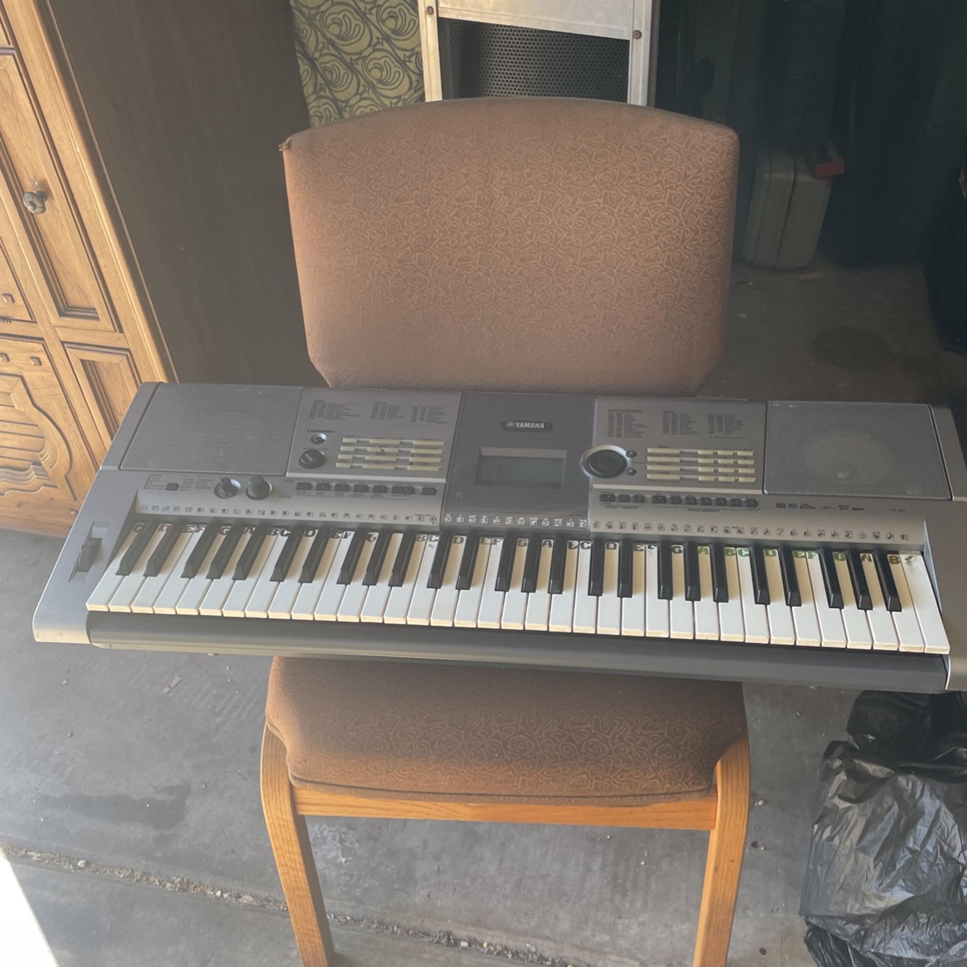 YAMAHA KEYBOARD PORTATONE YPT 400