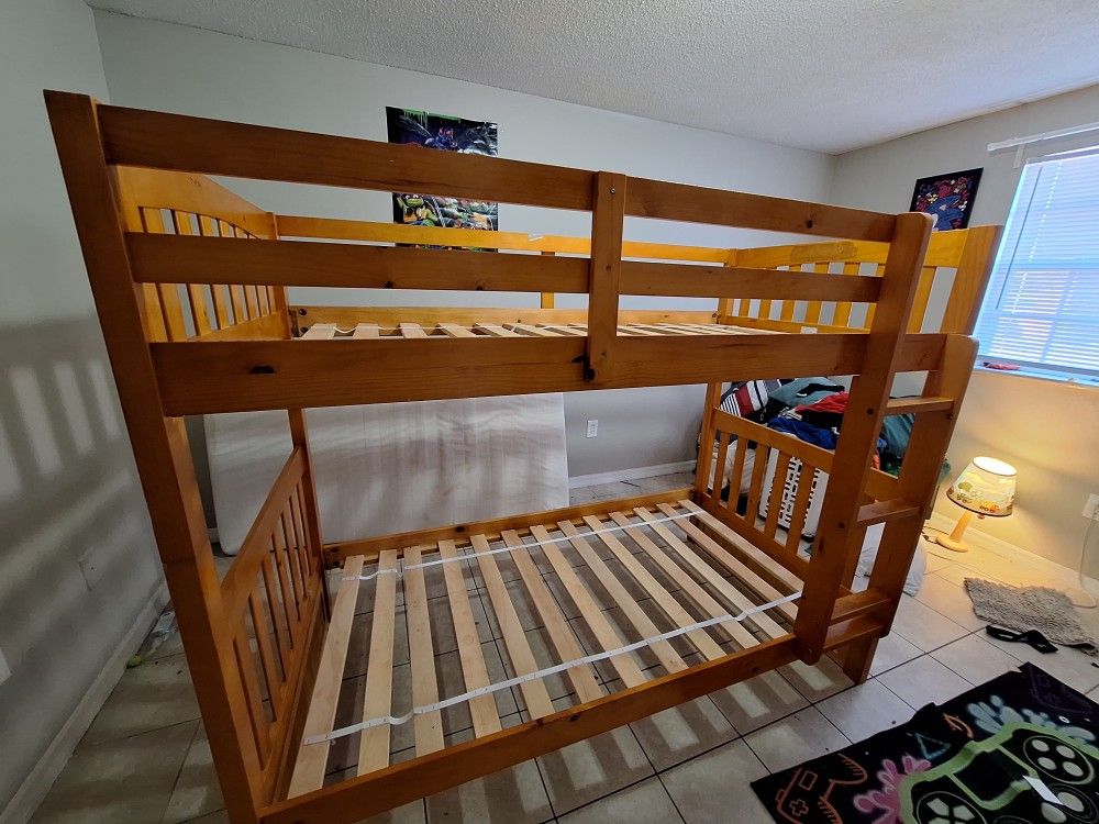 Solid Wood Bunk Bed