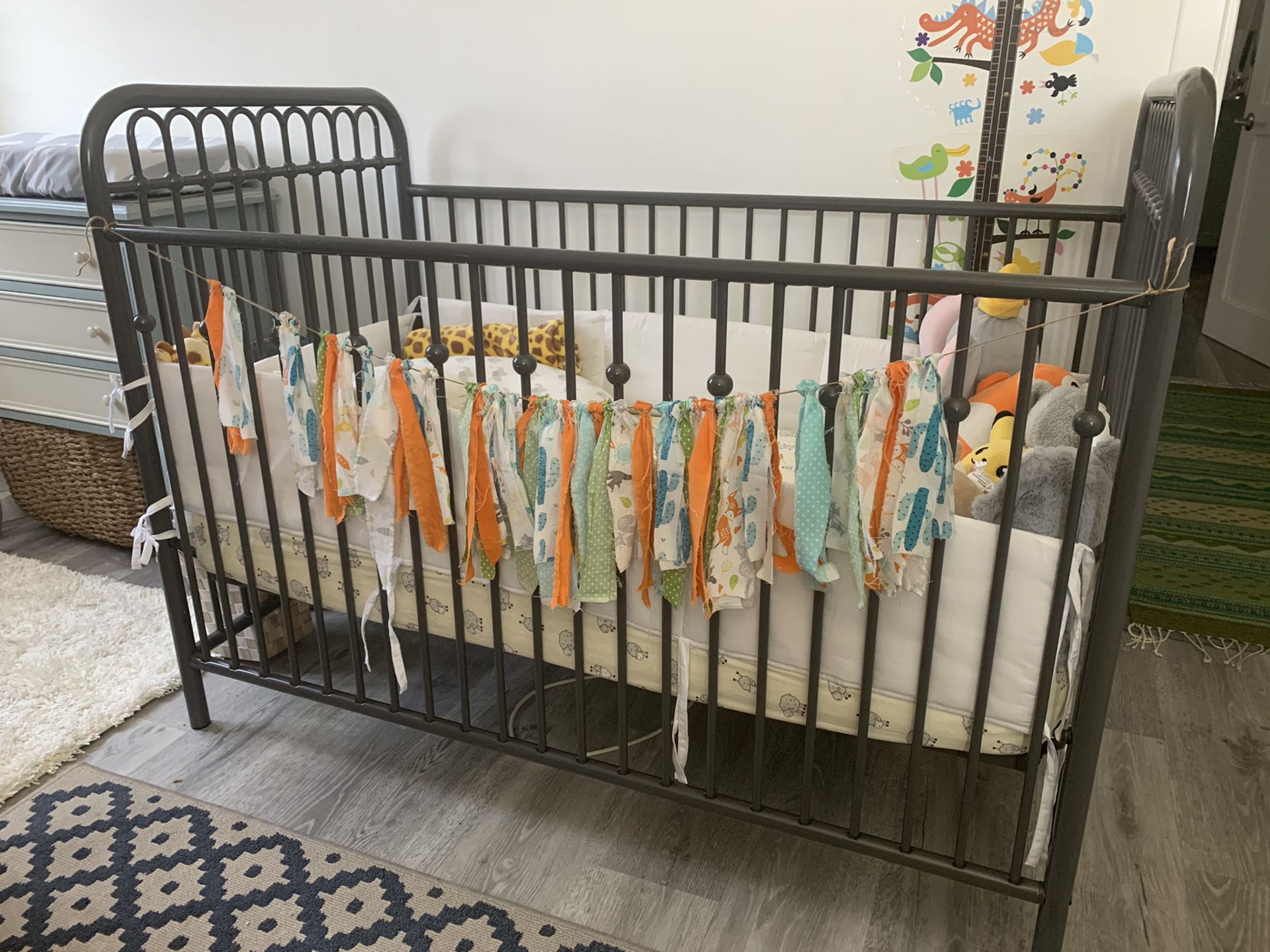 Baby Crib (Vintage Style Crib) & Sealy Matress