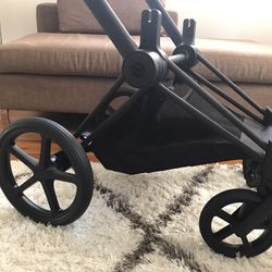CYBEX Priam Frame - Never Used (Includes Free Used Cot)