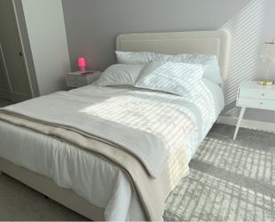 Queen Platform Bed