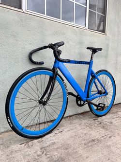 THRONE Fixie Bike 🚲