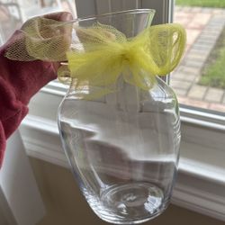 Two Flower Pots With Bow 