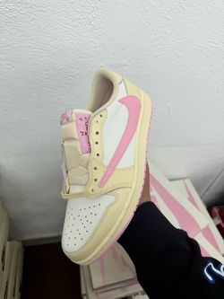Pink Travis Scotts