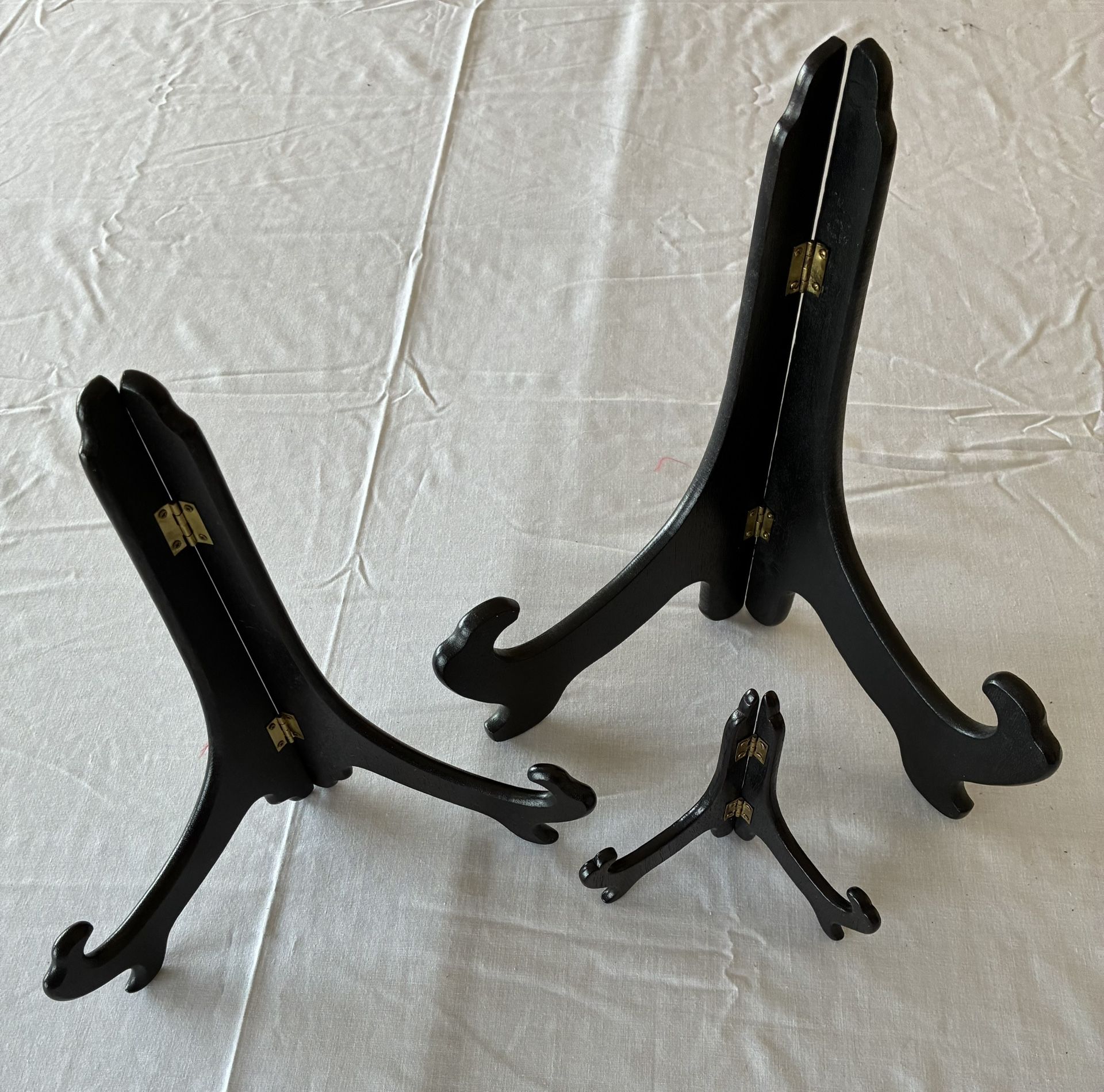 7 Picture/Plate Stands, Wood, Black, Clear, Brown, Brass, 5 Heights.