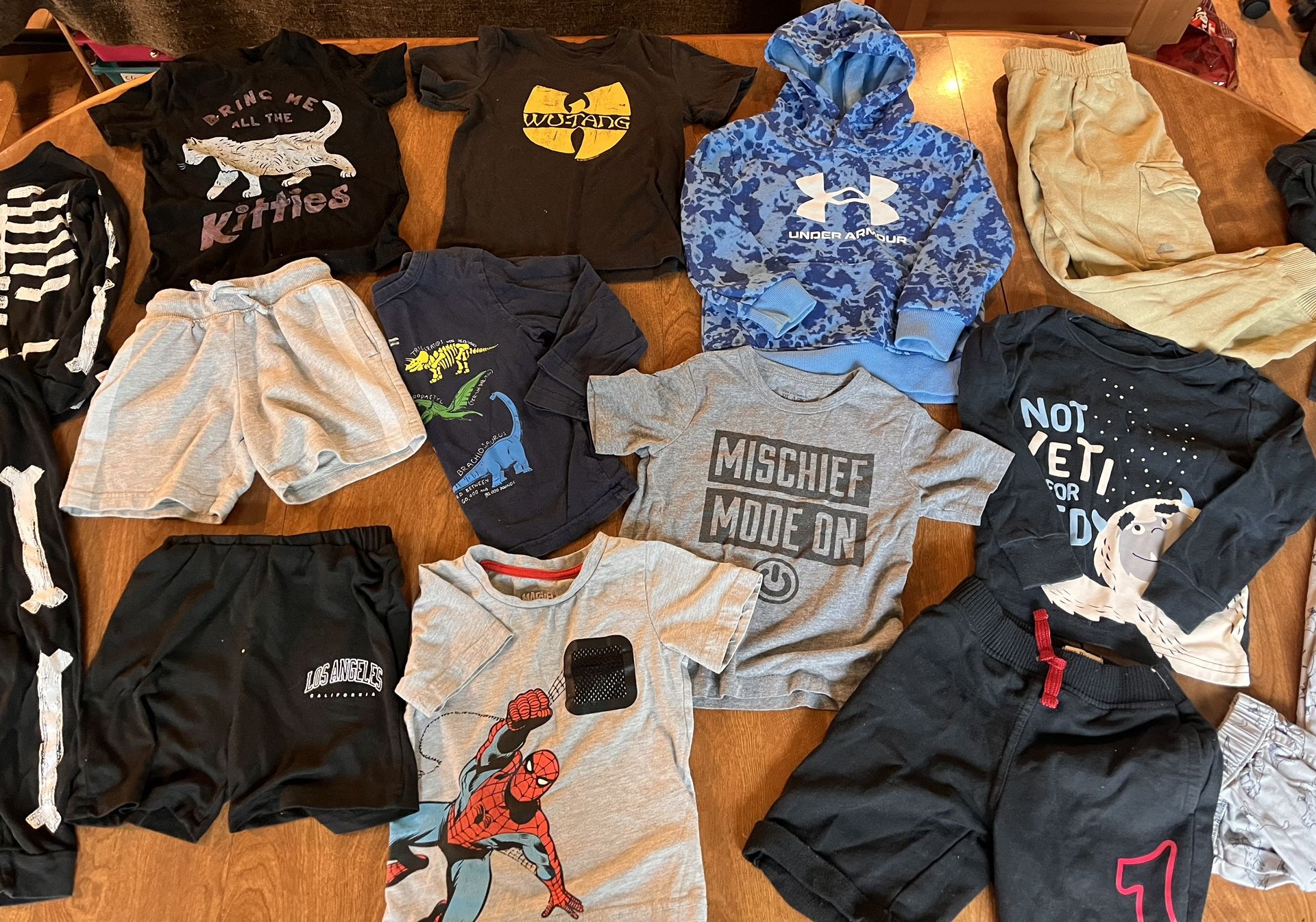 Assorted Boys Size 3-4T Clothing Bundle
