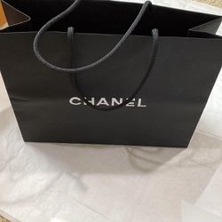 Chanel paper Bag( Big Size)