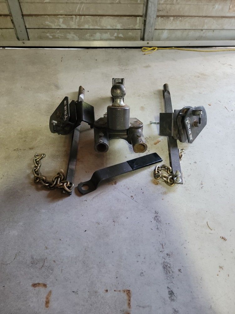 Blue Ox Trailer Hitch