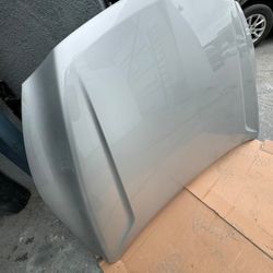 Chevy Malibu  2013 Hood/ Cofre parts 