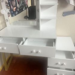 Nice White  & Gold Vanity With Mirror