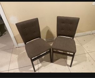 Stackamore Chairs