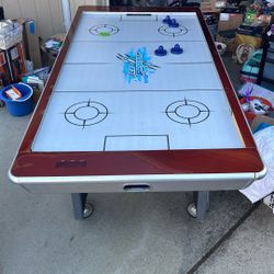 Air Hockey Table